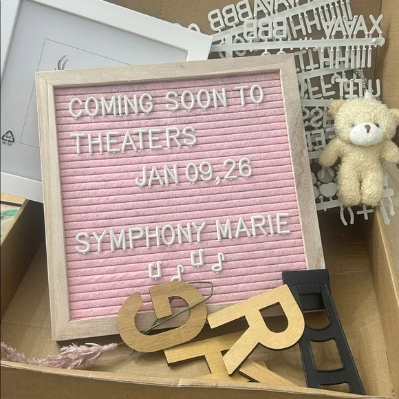 Baby Announcement Prop Set | Letter Board, Onesie, Frame, Bear & “GIRL” Letters - Picture 3 of 3